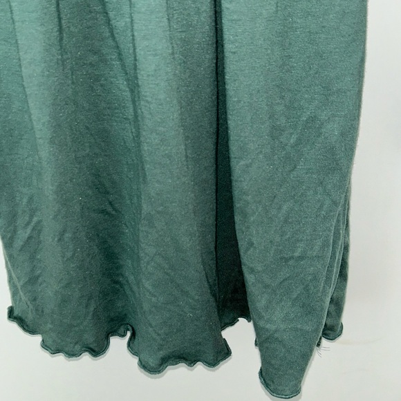 Liz Lange Maternity scoop neck tee sz S NWT - Picture 5 of 5